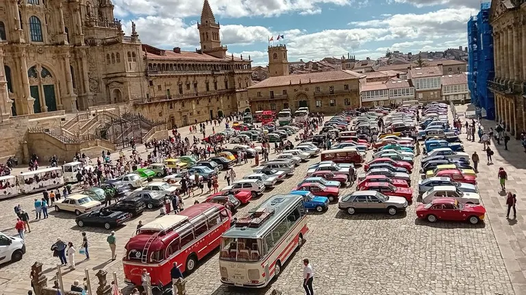 Concentración de vehículos históricos-Jornadas de patrimonio en Santiago